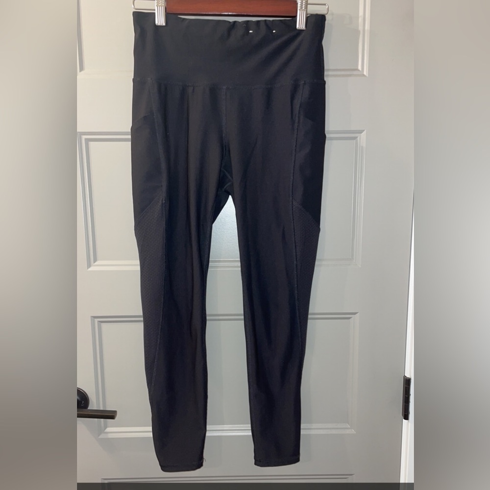 Athletic leggings